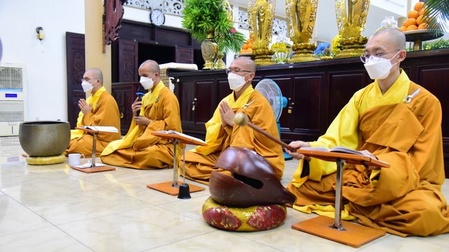 Lễ truyền giới Sa di Phương Trượng